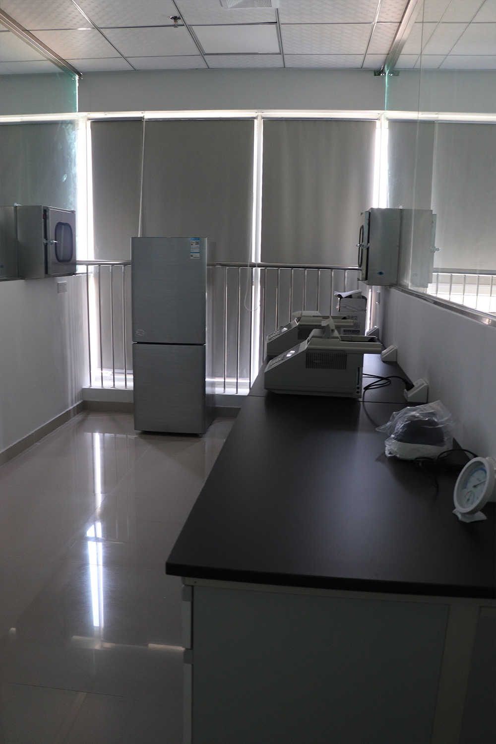 PCR扩增室设备.JPG